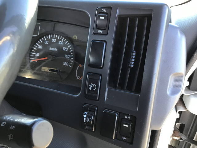 いすゞエルフ平ボディ小型（2t・3t）[写真33]