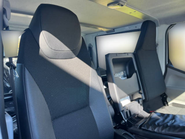 三菱ふそうキャンターダブルキャブ（Wキャブ）小型（2t・3t）[写真18]