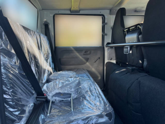 三菱ふそうキャンターダブルキャブ（Wキャブ）小型（2t・3t）[写真21]