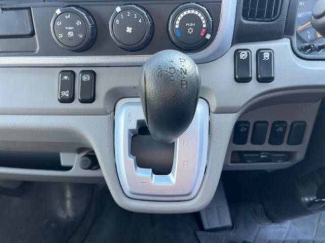 三菱ふそうキャンターダブルキャブ（Wキャブ）小型（2t・3t）[写真26]