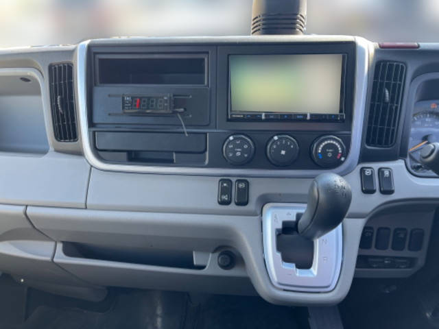 三菱ふそうキャンターダブルキャブ（Wキャブ）小型（2t・3t）[写真27]