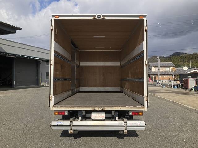 三菱ふそうキャンターアルミバン小型（2t・3t）[写真10]