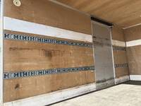 三菱ふそうキャンターアルミバン小型（2t・3t）[写真14]