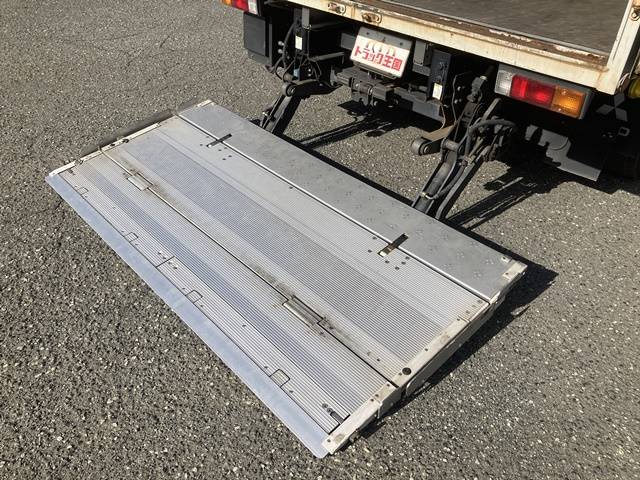 三菱ふそうキャンターアルミバン小型（2t・3t）[写真16]