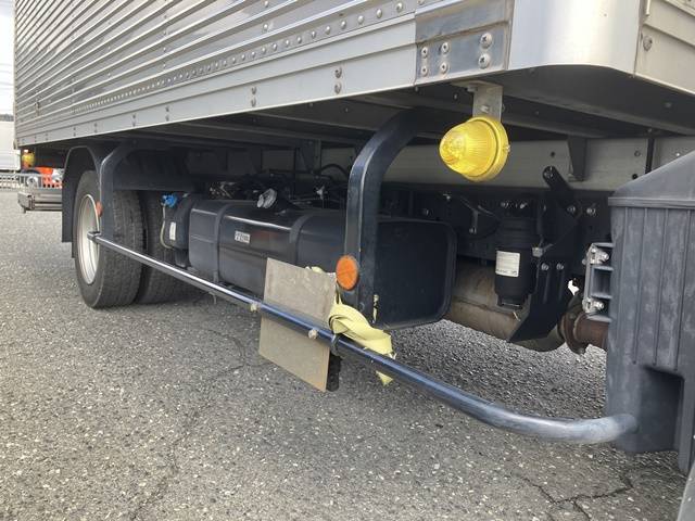 三菱ふそうキャンターアルミバン小型（2t・3t）[写真20]