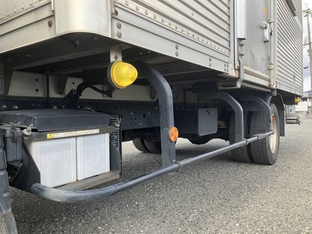 三菱ふそうキャンターアルミバン小型（2t・3t）[写真21]