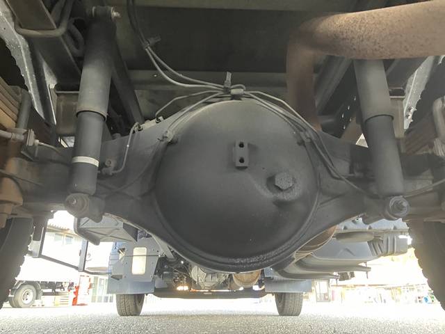 三菱ふそうキャンターアルミバン小型（2t・3t）[写真24]