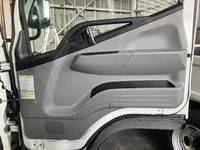 三菱ふそうキャンターアルミバン小型（2t・3t）[写真29]