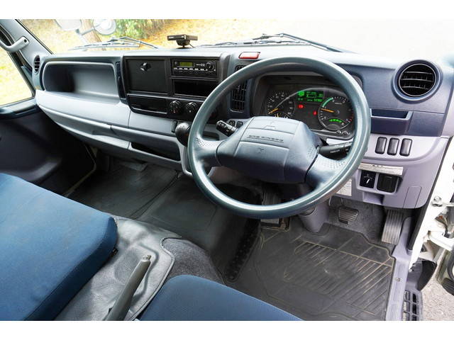 三菱ふそうキャンターダブルキャブ（Wキャブ）小型（2t・3t）[写真12]