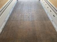 三菱ふそうキャンターアルミウイング小型（2t・3t）[写真18]