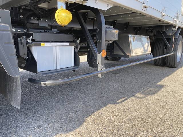 三菱ふそうキャンターアルミウイング小型（2t・3t）[写真22]