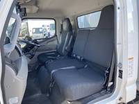 三菱ふそうキャンターアルミウイング小型（2t・3t）[写真32]