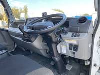 三菱ふそうキャンターアルミウイング小型（2t・3t）[写真35]