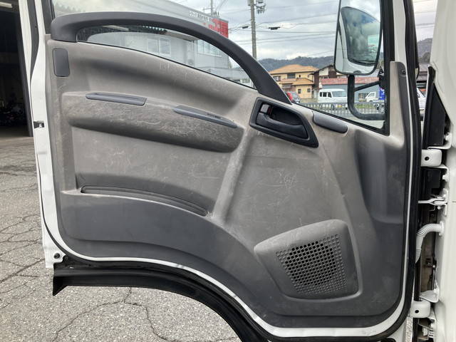 いすゞエルフ平ボディ小型（2t・3t）[写真22]