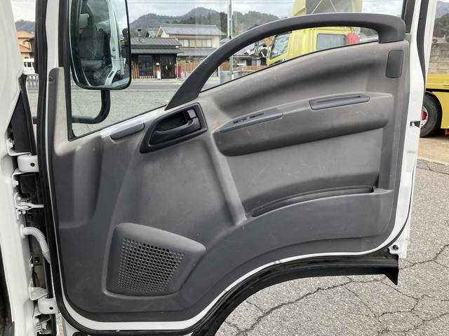 いすゞエルフ平ボディ小型（2t・3t）[写真23]