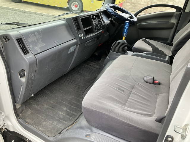 いすゞエルフ平ボディ小型（2t・3t）[写真26]