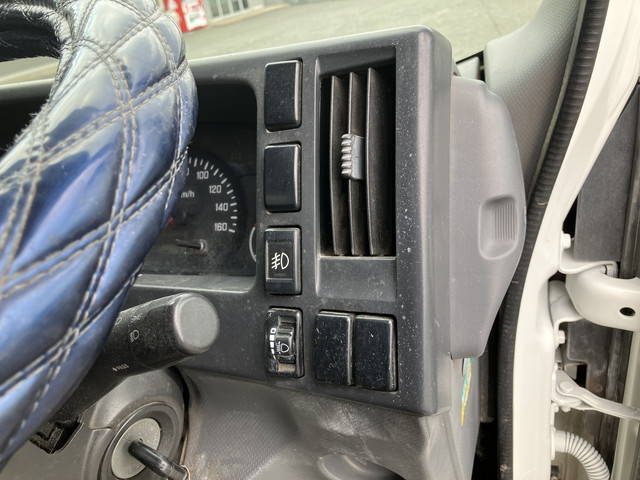 いすゞエルフ平ボディ小型（2t・3t）[写真36]