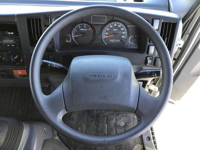 いすゞエルフアルミバン小型（2t・3t）[写真33]