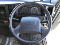 いすゞエルフアルミバン小型（2t・3t）[写真33]