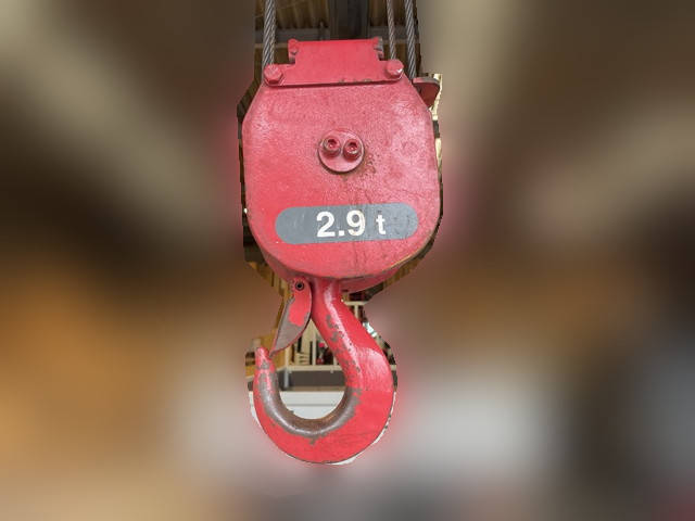 いすゞエルフクレーン4段小型（2t・3t）[写真11]