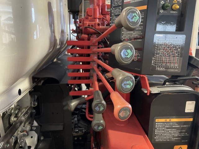 いすゞエルフクレーン4段小型（2t・3t）[写真18]