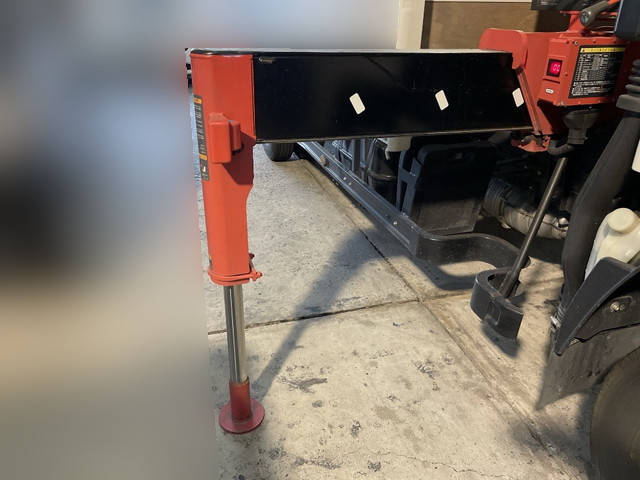 いすゞエルフクレーン4段小型（2t・3t）[写真19]