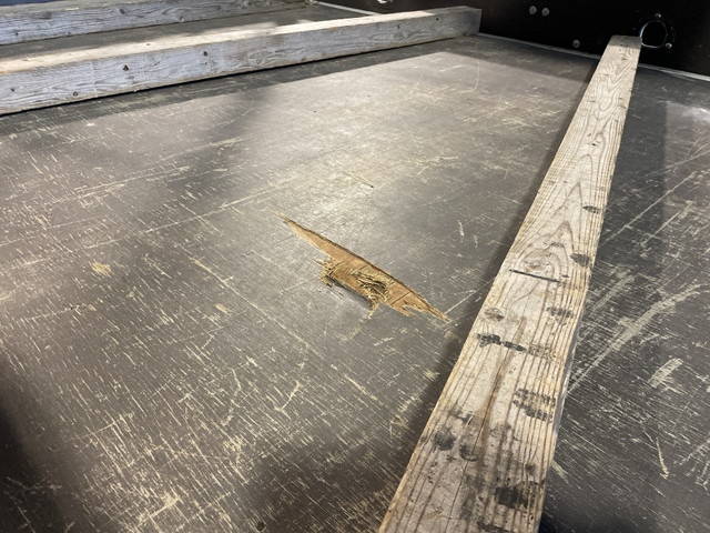 いすゞエルフクレーン4段小型（2t・3t）[写真09]