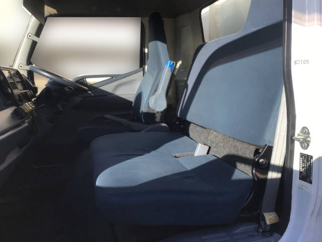 三菱ふそうキャンター冷凍車（冷蔵車）小型（2t・3t）[写真26]