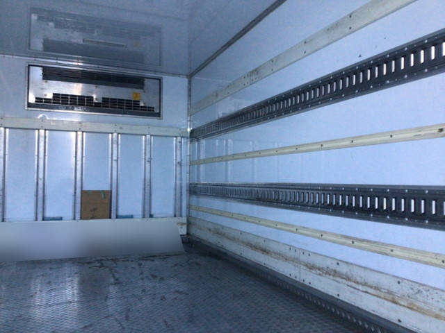 三菱ふそうキャンター冷凍車（冷蔵車）小型（2t・3t）[写真06]