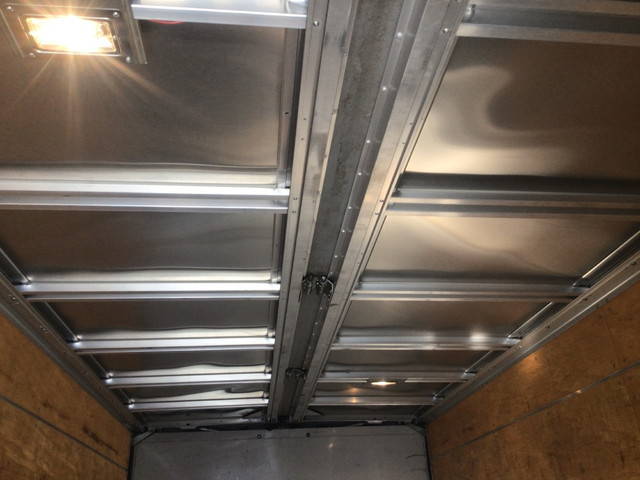 トヨタダイナアルミウイング小型（2t・3t）[写真10]