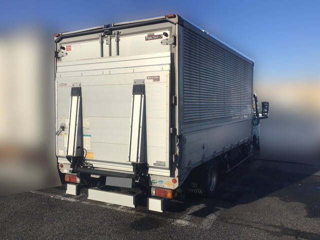 トヨタダイナアルミウイング小型（2t・3t）[写真02]