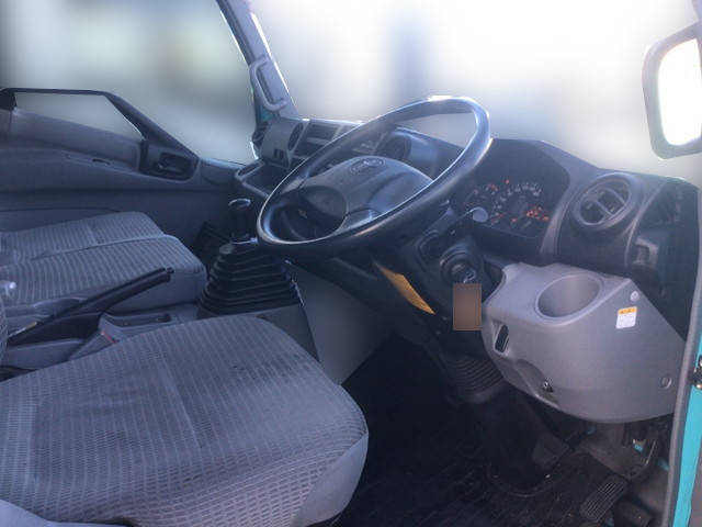 トヨタダイナアルミウイング小型（2t・3t）[写真25]