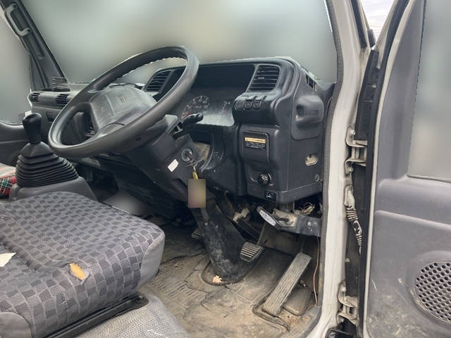 いすゞエルフクレーン4段小型（2t・3t）[写真34]