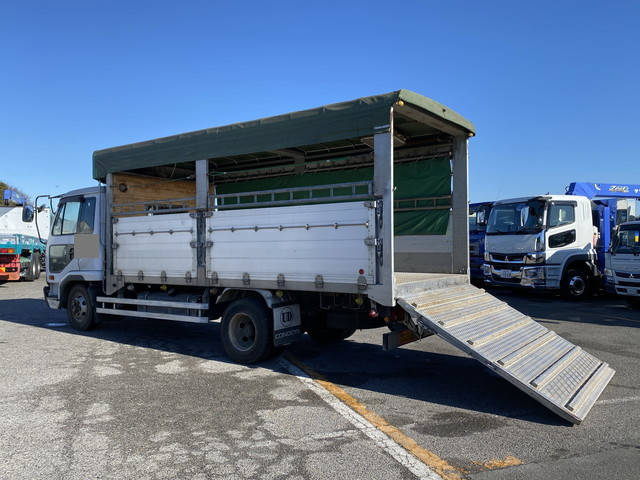 UDトラックスコンドル家畜運搬車中型（4t）[写真12]