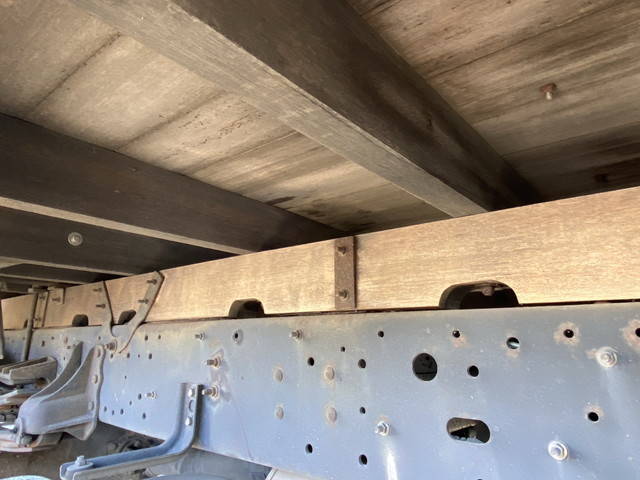 UDトラックスコンドル家畜運搬車中型（4t）[写真22]