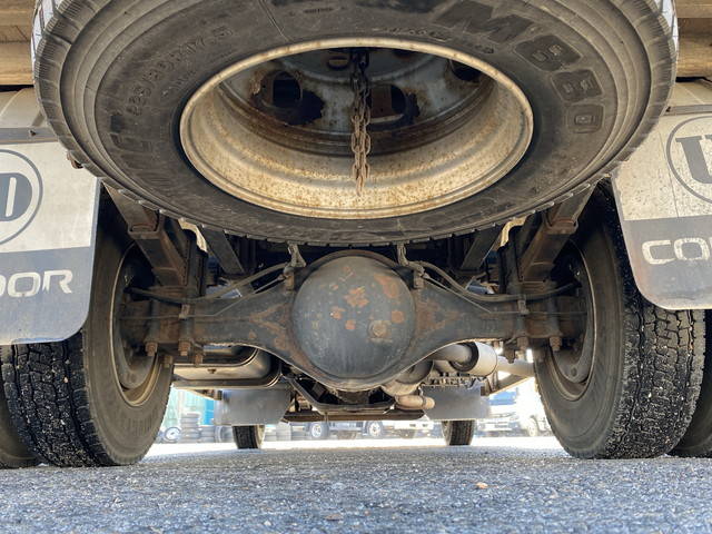 UDトラックスコンドル家畜運搬車中型（4t）[写真24]