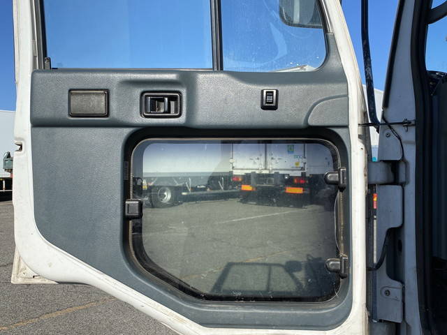 UDトラックスコンドル家畜運搬車中型（4t）[写真27]