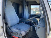 UDトラックスコンドル家畜運搬車中型（4t）[写真30]