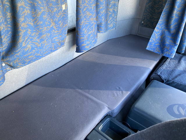 UDトラックスコンドル家畜運搬車中型（4t）[写真33]