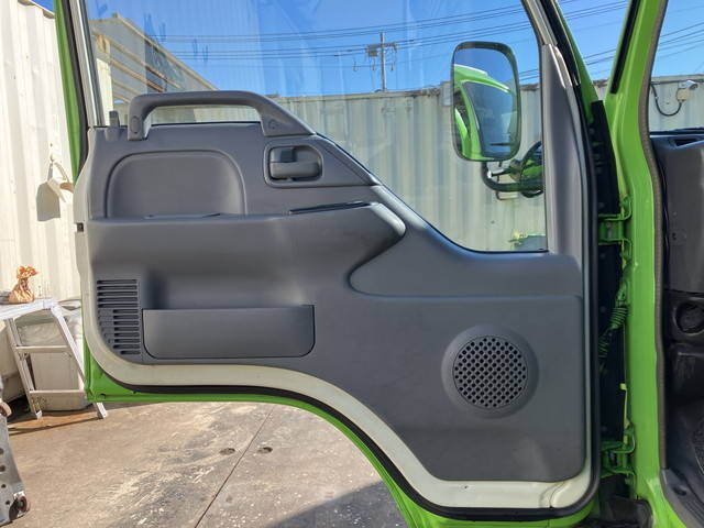 いすゞエルフアルミバン小型（2t・3t）[写真27]