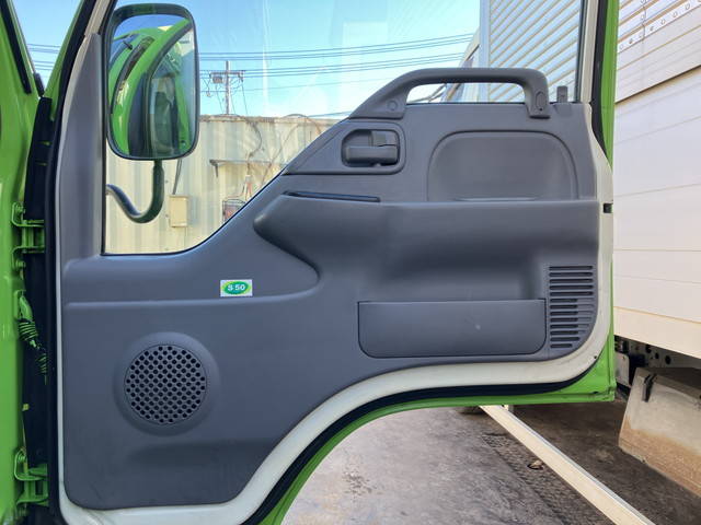 いすゞエルフアルミバン小型（2t・3t）[写真28]