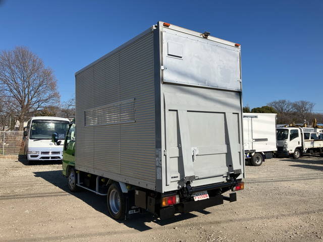 いすゞエルフアルミバン小型（2t・3t）[写真04]