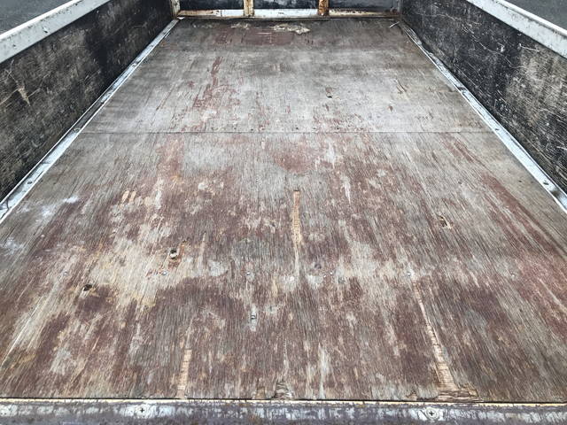 いすゞエルフ平ボディ小型（2t・3t）[写真10]