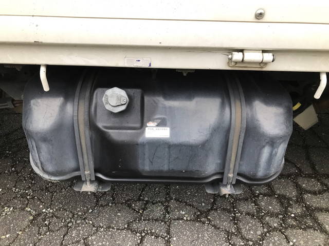 いすゞエルフ平ボディ小型（2t・3t）[写真17]