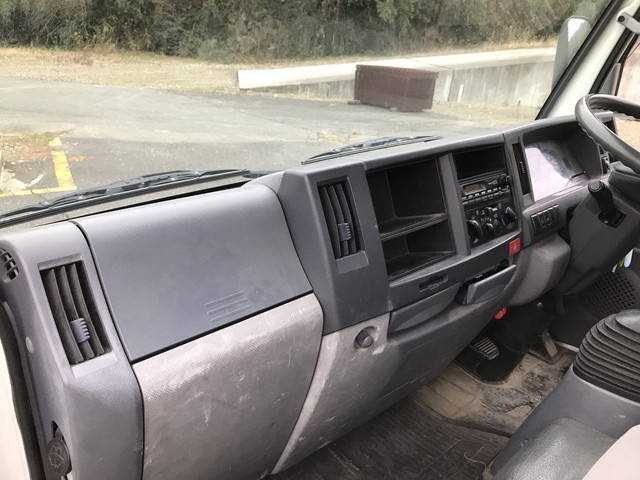 いすゞエルフ平ボディ小型（2t・3t）[写真26]