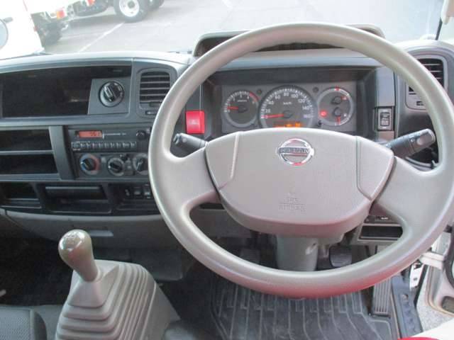 日産アトラス平ボディ小型（2t・3t）[写真12]