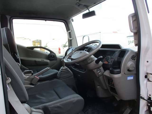 日産アトラス平ボディ小型（2t・3t）[写真13]