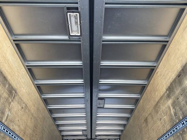 UDトラックスコンドルアルミウイング中型（4t）[写真13]