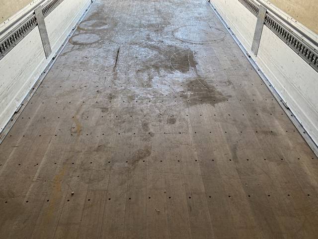 UDトラックスコンドルアルミウイング中型（4t）[写真17]