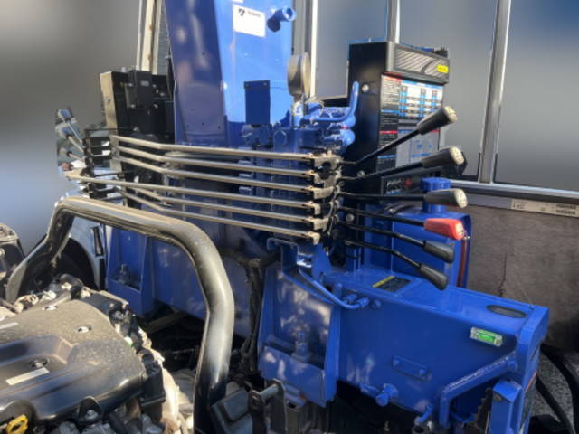 いすゞエルフクレーン4段小型（2t・3t）[写真15]